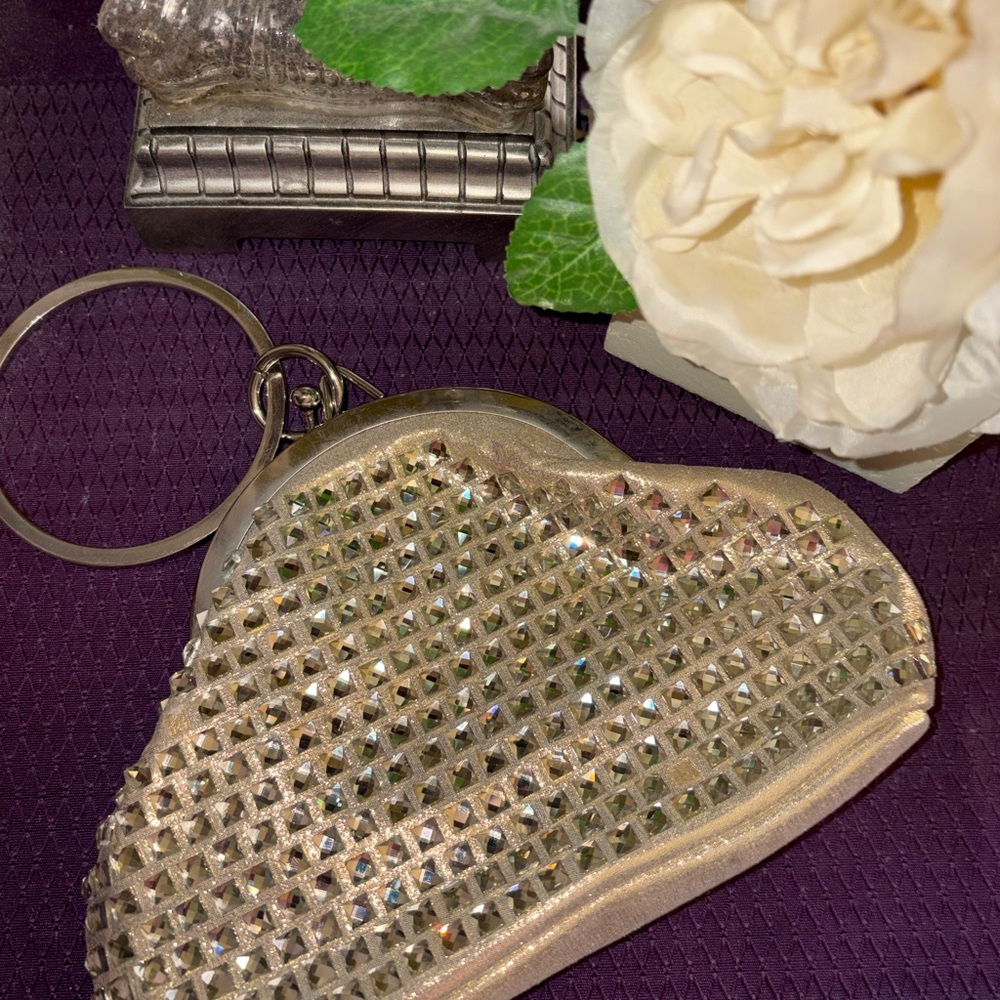 Gold Rhinestone Heart-Shaped evening bag